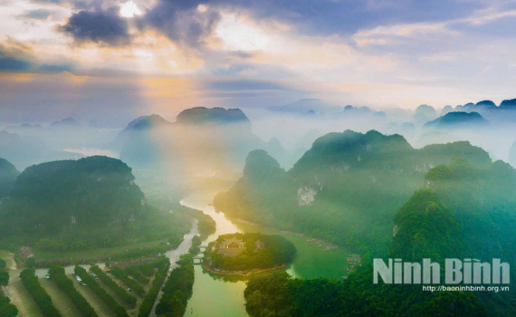 "Kho b&aacute;u" Tr&agrave;ng An- Di sản hỗn hợp đầu ti&ecirc;n của Việt Nam v&agrave; Đ&ocirc;ng Nam &Aacute;