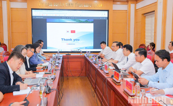UBND tỉnh l&agrave;m việc với C&ocirc;ng ty Điện lực v&agrave; Kỹ thuật H&agrave;n Quốc về hợp t&aacute;c ph&aacute;t triển năng lượng mới