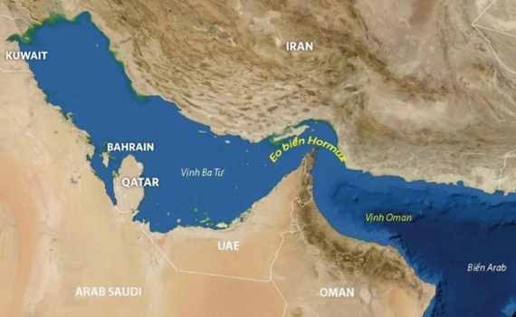 Mỹ cảnh b&aacute;o mở rộng kh&ocirc;ng k&iacute;ch Iran, căng thẳng eo biển Hormuz leo thang