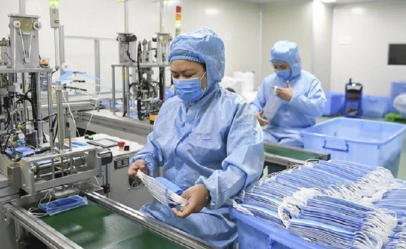 Dịch Covid-19 b&ugrave;ng ph&aacute;t trở lại, xuất khẩu khẩu trang y tế &ldquo;hạ nhiệt&rdquo;