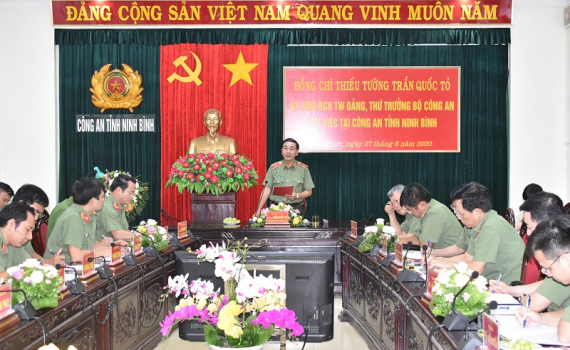 Đồng ch&iacute; Trần Quốc Tỏ, Thứ trưởng Bộ C&ocirc;ng an l&agrave;m việc với C&ocirc;ng an tỉnh Ninh B&igrave;nh