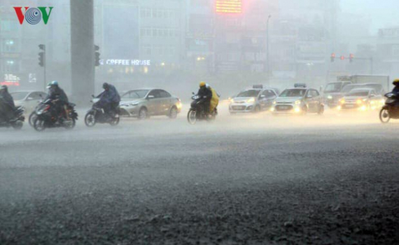 Dự b&aacute;o thời tiết h&ocirc;m nay 5/8: C&aacute;c tỉnh v&ugrave;ng n&uacute;i ph&iacute;a Bắc c&oacute; mưa rất to