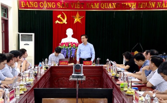 Khảo s&aacute;t kết quả x&acirc;y dựng n&ocirc;ng th&ocirc;n mới tại Y&ecirc;n M&ocirc;