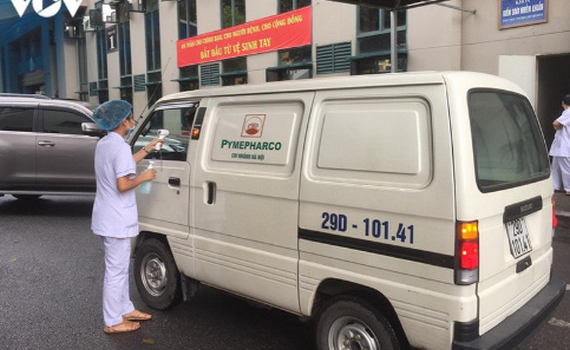 Kh&ocirc;ng để người nh&agrave; chăm bệnh nh&acirc;n tại khoa Hồi sức, cấp cứu, truyền nhiễm
