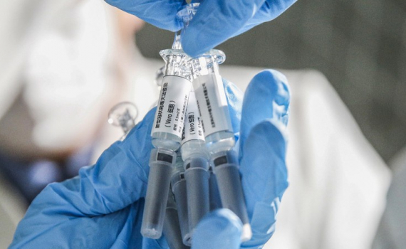 Vaccine Covid-19 của Trung Quốc c&oacute; gi&aacute; đắt nhất thế giới