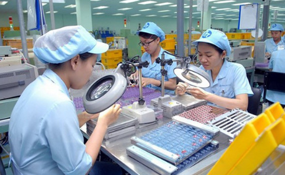 Xuất khẩu tr&ecirc;n đ&agrave; hồi phục, Việt Nam xuất si&ecirc;u 10 tỷ USD