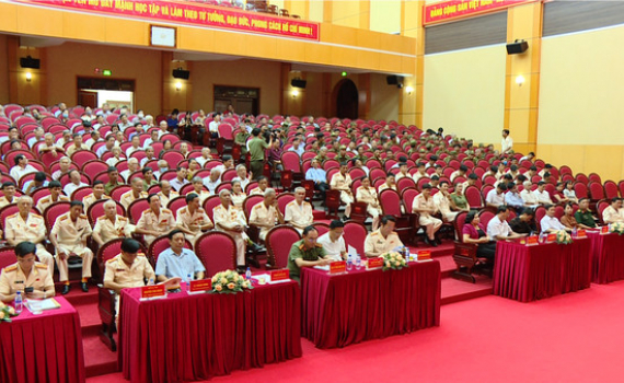 Y&ecirc;n M&ocirc; kỷ niệm 75 năm ng&agrave;y truyền thống C&ocirc;ng an nh&acirc;n d&acirc;n