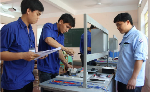 Cẩm nang hướng dẫn đ&agrave;o tạo người lao động gặp kh&oacute; khăn do COVID-19