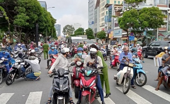 Chung sức, chung l&ograve;ng v&agrave; an d&acirc;n