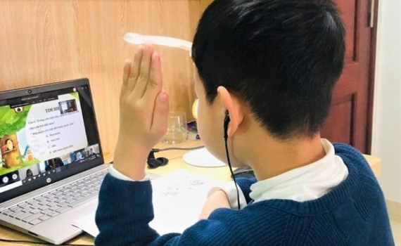 ​Chuyển đổi số trong gi&aacute;o dục: Thay đổi để th&iacute;ch nghi 