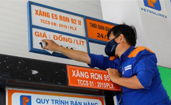 Gi&aacute; xăng, dầu đồng loạt giảm