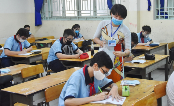 Quy định mới về chế độ phụ cấp th&acirc;m ni&ecirc;n nh&agrave; gi&aacute;o