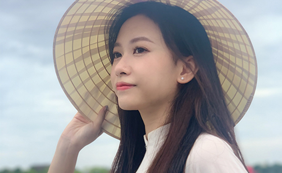Th&iacute; sinh Dương Thị Kh&aacute;nh Linh - SBD 138