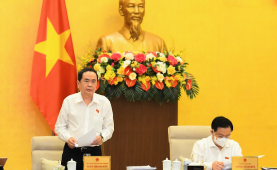 Tr&aacute;nh chồng ch&eacute;o, h&igrave;nh thức, bệnh th&agrave;nh t&iacute;ch trong c&ocirc;ng t&aacute;c thi đua, khen thưởng