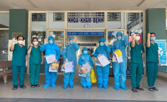 Tr&ecirc;n 115.000 bệnh nh&acirc;n COVID-19 được xuất viện