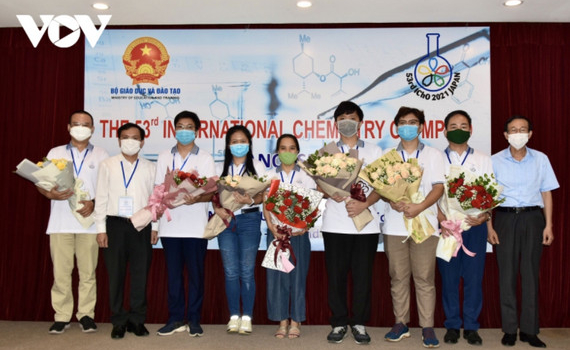 ​Việt Nam gi&agrave;nh 3 Huy chương V&agrave;ng tại Olympic H&oacute;a học quốc tế năm 2021 