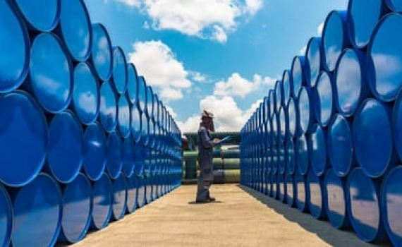 Gi&aacute; xăng dầu h&ocirc;m nay 8-8: Lao dốc