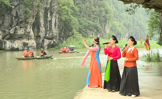 7 th&aacute;ng đầu năm Ninh B&igrave;nh đ&oacute;n hơn 2,1 triệu lượt kh&aacute;ch