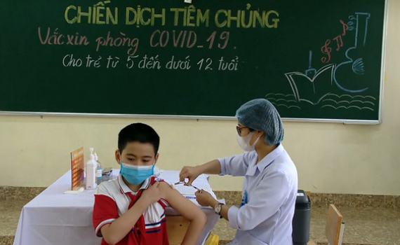 Kết luận của Quyền Bộ trưởng Bộ Y tế tại Hội nghị trực tuyến về tiến độ ti&ecirc;m vắc xin ph&ograve;ng COVID-19