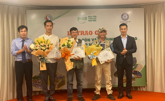 24 t&aacute;c phẩm đạt giải Cuộc thi Bảo tồn v&agrave; sử dụng bền vững c&aacute;c v&ugrave;ng đất ngập nước