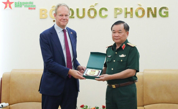 Vi&ecirc;̣t Nam và Vương qu&ocirc;́c Anh đ&acirc;̉y mạnh hợp tác ph&ograve;ng, chống mua b&aacute;n người