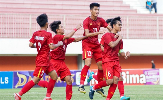 Vinh quang c&ograve;n c&aacute;ch một bước ch&acirc;n