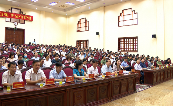 Qu&aacute;n triệt, triển khai c&aacute;c nghị quyết, văn bản của Bộ Ch&iacute;nh trị, Ban B&iacute; thư