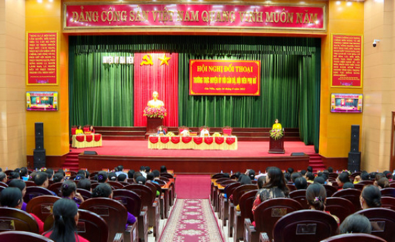 Huyện ủy Gia Viễn đối thoại với c&aacute;n bộ, hội vi&ecirc;n phụ nữ