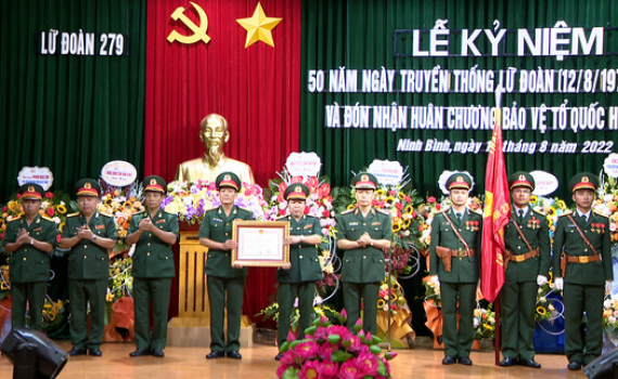 Lễ kỷ niệm 50 năm Ng&agrave;y truyền thống Lữ đo&agrave;n C&ocirc;ng binh 279