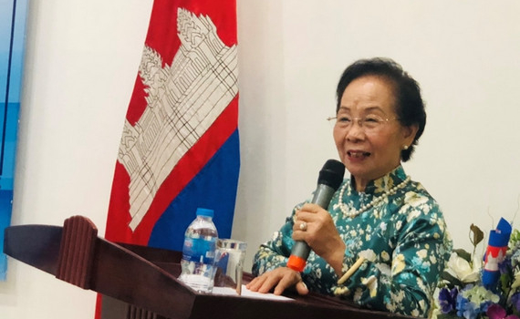 Trao 100 suất học bổng cho sinh vi&ecirc;n Campuchia học tập tại Việt Nam