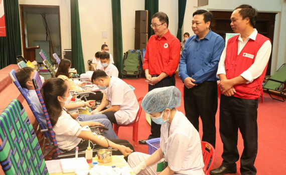 Ng&agrave;y hội hiến m&aacute;u t&igrave;nh nguyện huyện Hoa Lư