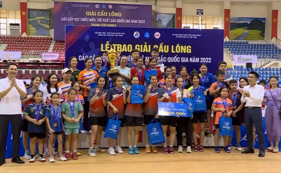 Bế mạc Giải cầu l&ocirc;ng c&aacute;c c&acirc;y vợt thiếu ni&ecirc;n, trẻ xuất sắc quốc gia năm 2022