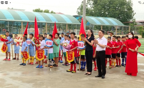 Nho Quan khai mạc v&ograve;ng chung kết Giải b&oacute;ng đ&aacute; nhi đồng 2022