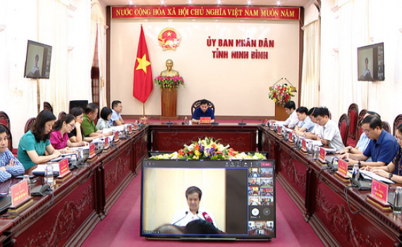 Hội nghị trực tuyến "Đẩy mạnh c&ocirc;ng t&aacute;c x&acirc;y dựng văn h&oacute;a học đường"
