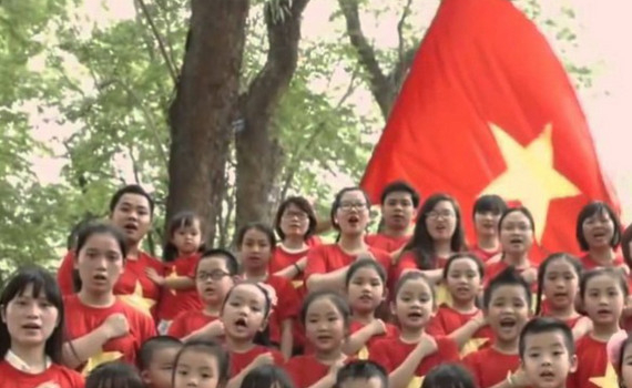 H&agrave;o kh&iacute; C&aacute;ch mạng th&aacute;ng T&aacute;m qua những b&agrave;i ca
