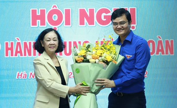 Đồng ch&iacute; B&ugrave;i Quang Huy l&agrave;m B&iacute; thư thứ nhất Trung ương Đo&agrave;n TNCS Hồ Ch&iacute; Minh