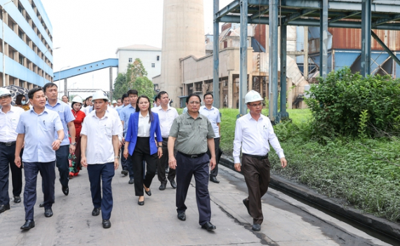 Thủ tướng Ch&iacute;nh phủ Phạm Minh Ch&iacute;nh khảo s&aacute;t, l&agrave;m việc về Dự &aacute;n Nh&agrave; m&aacute;y Đạm Ninh B&igrave;nh