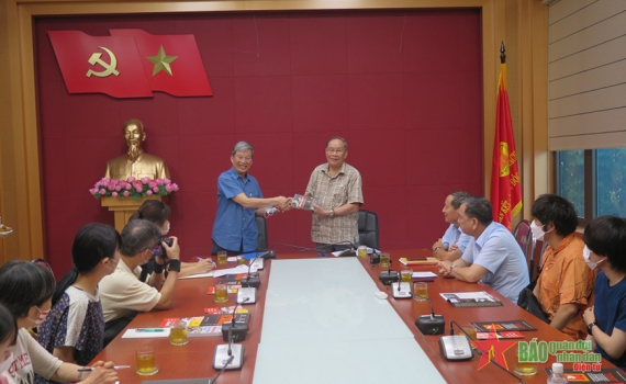 Đo&agrave;n những người Nhật Bản y&ecirc;u Việt Nam đến t&igrave;m hiểu, gi&uacute;p đỡ nạn nh&acirc;n chất độc da cam