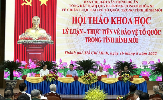 Chủ tịch nước Nguyễn Xu&acirc;n Ph&uacute;c chủ tr&igrave; Hội thảo khoa học &ldquo;L&yacute; luận - thực tiễn bảo vệ Tổ quốc trong t&igrave;nh h&igrave;nh mới&rdquo;