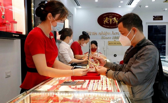 Gi&aacute; v&agrave;ng tăng nhẹ trong phi&ecirc;n cuối tuần