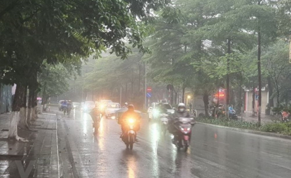 Thời tiết h&ocirc;m nay (22-8): Bắc Bộ mưa r&agrave;o, Trung Bộ nắng n&oacute;ng