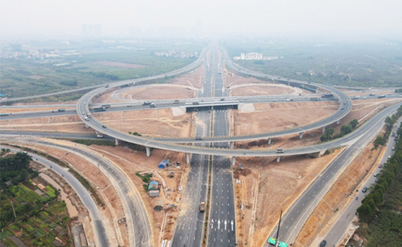 Thủ tướng chỉ đạo r&agrave; so&aacute;t việc kết nối với c&aacute;c tuyến đường bộ cao tốc, ph&aacute;t huy tối đa hiệu quả đầu tư