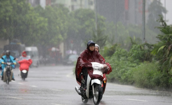 Thời tiết h&ocirc;m nay (3-8): Miền Bắc vẫn mưa to, đề ph&ograve;ng ngập &uacute;ng c&aacute;c khu đ&ocirc; thị