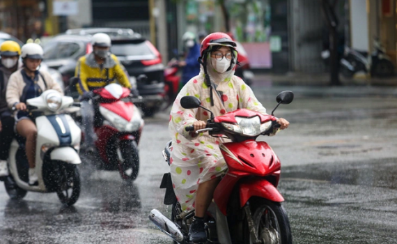 Thời tiết h&ocirc;m nay (19-8): Ng&agrave;y cuối tuần H&agrave; Nội v&agrave; nhiều tỉnh, th&agrave;nh tr&ecirc;n cả nước c&oacute; mưa d&ocirc;ng