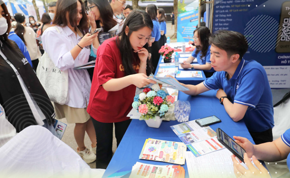 Sửa đổi Nghị định 116 về đặt h&agrave;ng đ&agrave;o tạo gi&aacute;o vi&ecirc;n: Sinh vi&ecirc;n phải bồi ho&agrave;n học ph&iacute; nếu kh&ocirc;ng thực hiện đ&uacute;ng quy định