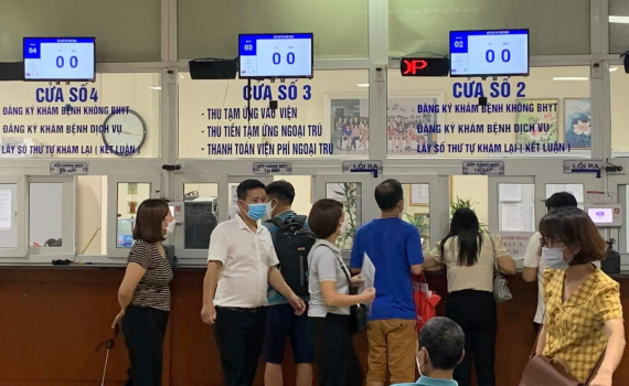 Gi&aacute; nhiều dịch vụ kh&aacute;m, chữa bệnh theo y&ecirc;u cầu giảm