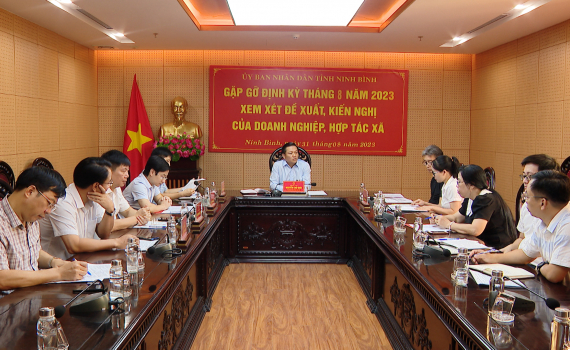 UBND tỉnh gặp gỡ, đối thoại với doanh nghiệp định kỳ th&aacute;ng 8