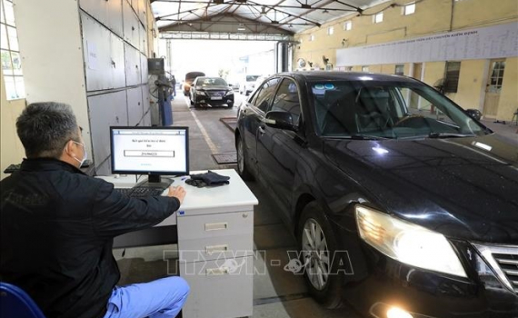 Kiến nghị điều chỉnh gi&aacute; dịch vụ kiểm định xe cơ giới