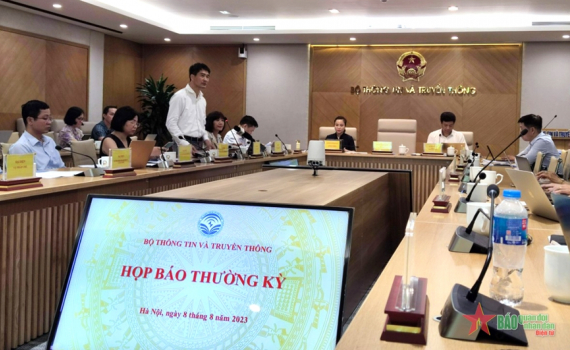Bộ Th&ocirc;ng tin v&agrave; Truyền th&ocirc;ng: C&aacute;c nh&agrave; mạng mới xử l&yacute; được hơn 20% tổng số giấy tờ đứng t&ecirc;n nhiều SIM di động