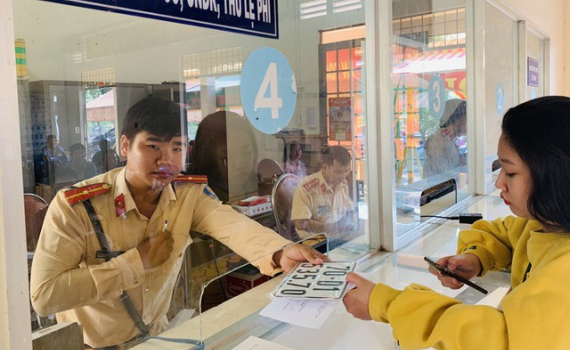 Sau 15/8, b&aacute;n xe kh&ocirc;ng nộp lại biển số c&oacute; thể bị phạt 8 triệu đồng